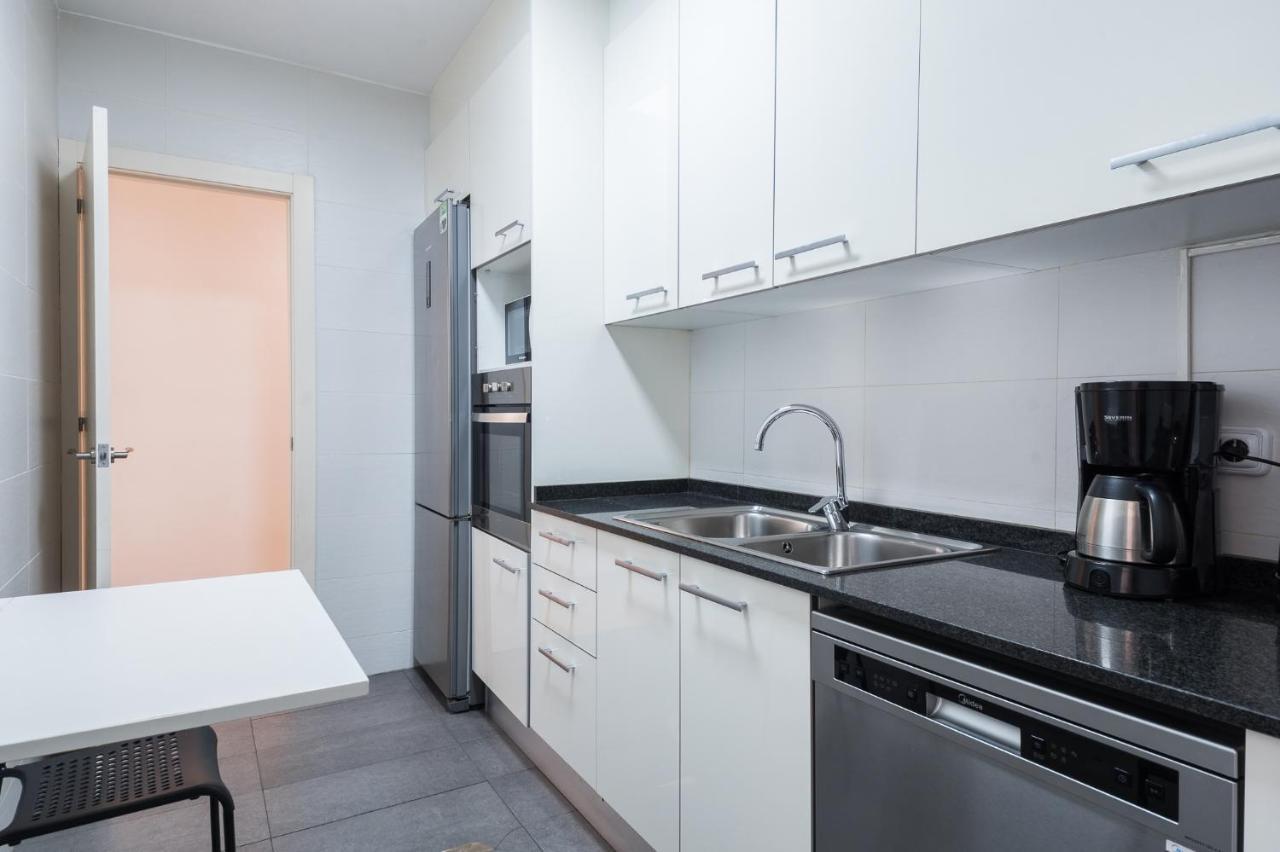 R&B Muntaner Apartment Барселона Екстериор снимка