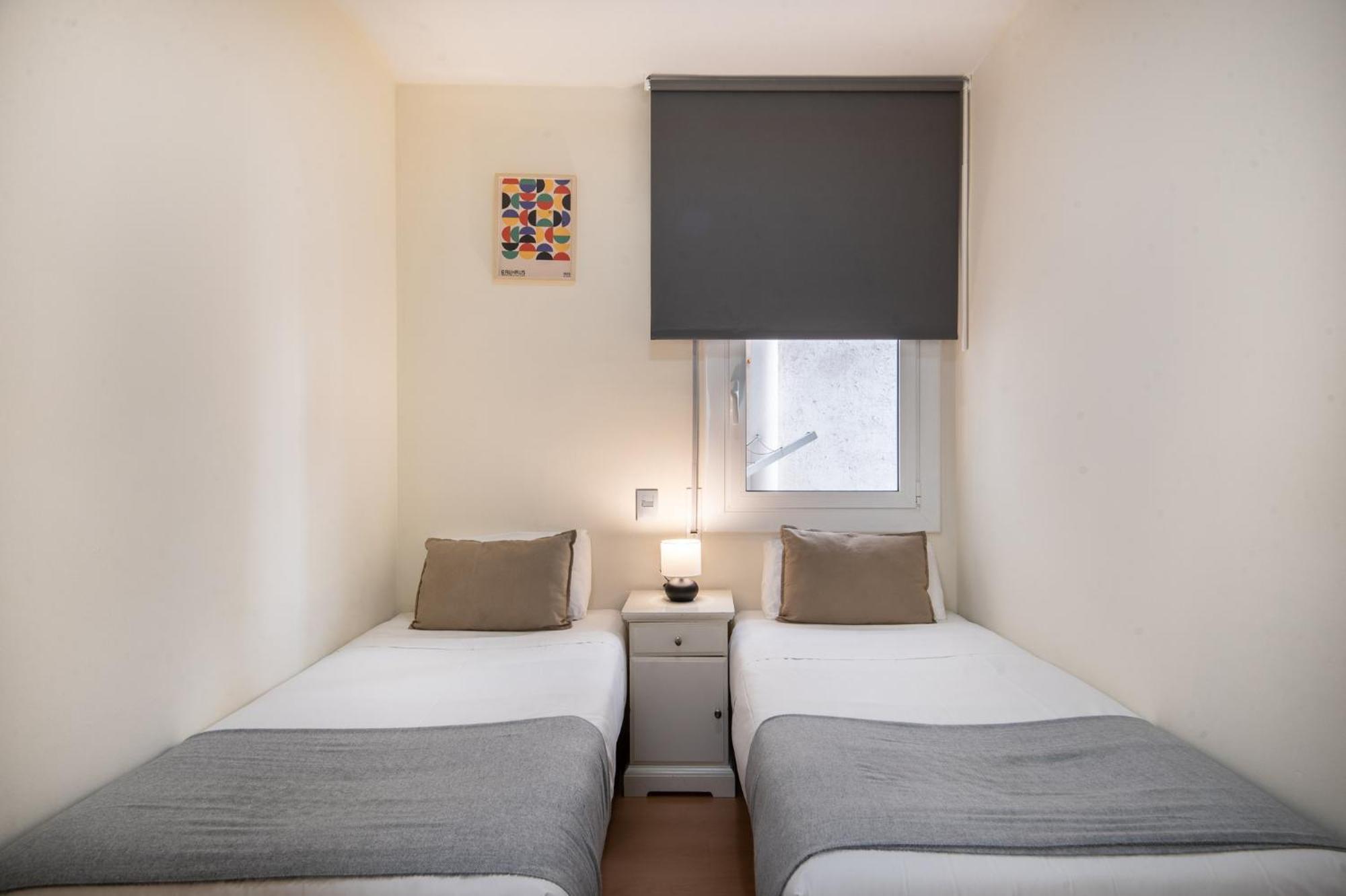 R&B Muntaner Apartment Барселона Екстериор снимка